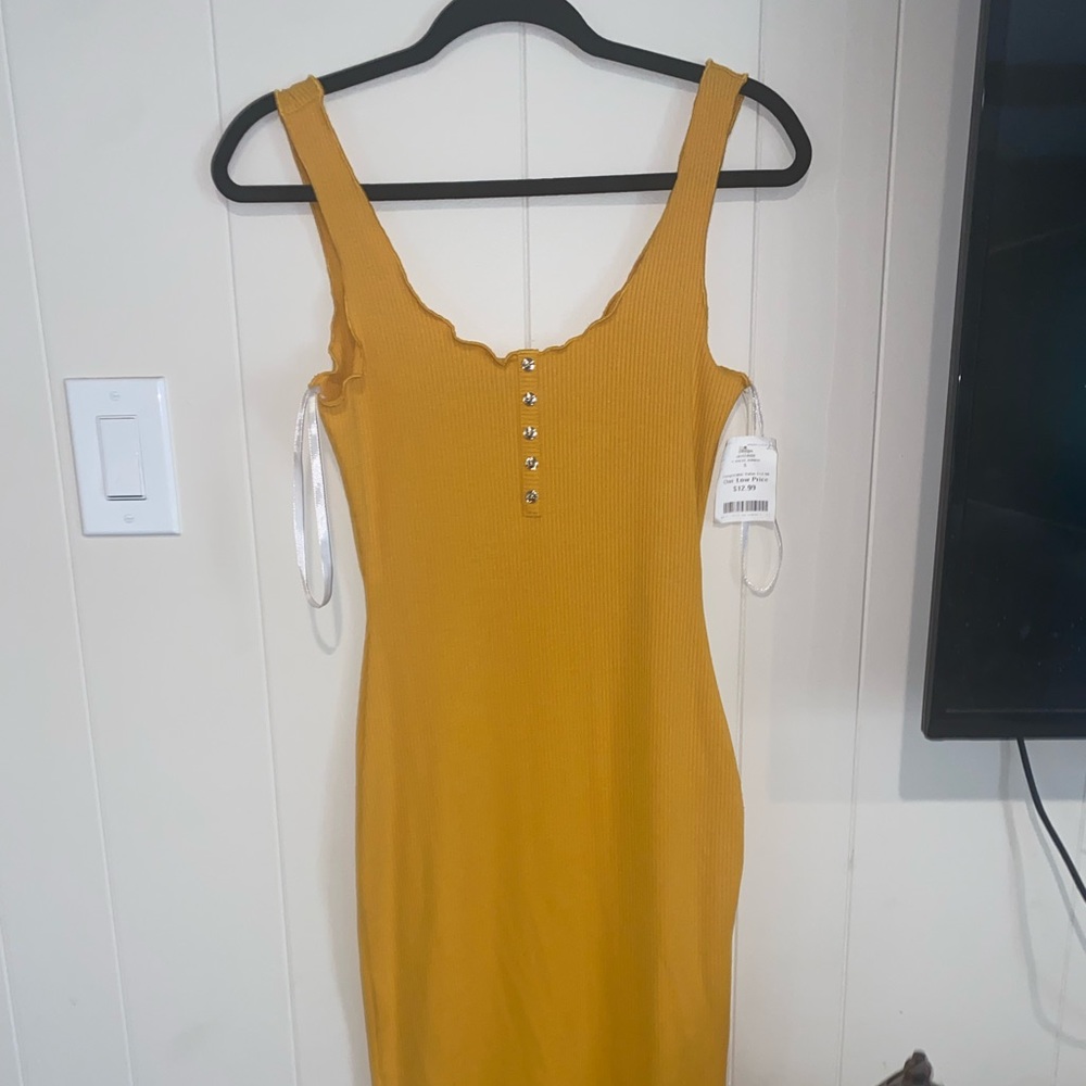 🌸SPRING SALE🌸 NWT Ribbed Midi Dress